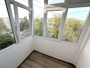 Vand apartament 2 camere  - imagine 9