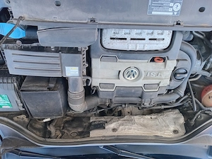 Tiguan 4x4 150 cp 6 trepte 219000 km originali fara ruginastare f.bună și funcționare  - imagine 5