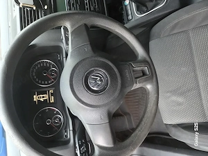 VW jetta 2010 ,1.6 tdi ,105 CP, 297150 km,preț 2300 euro neg - imagine 5