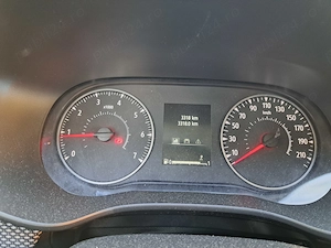 Vand Dacia Logan TCe 90 MT5 Expression- prima inmatriculare 2024 ,masina ca si noua, prim proprietar - imagine 4