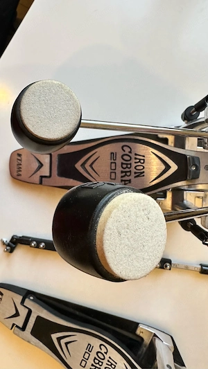 Pedala dublă Tama Iron Cobra 200 cu cardan