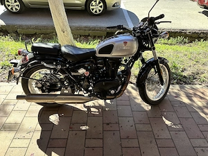 Vand motociclete Honda CBR F4i 600 cc, Benelii Imperiale 400 cc stil retro si Chopper Honda Shadow  - imagine 4