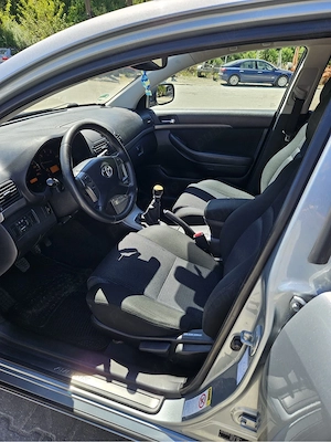 Toyota Avensis - imagine 3