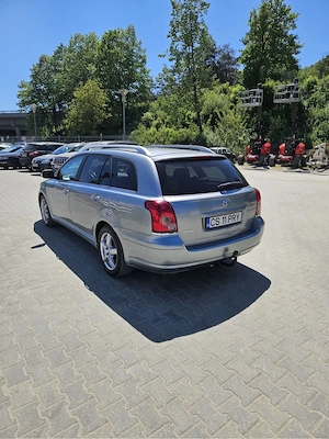 Toyota Avensis - imagine 4
