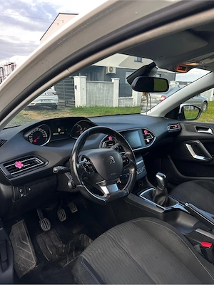 Peugeot 308 - imagine 5
