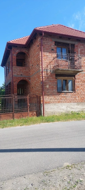 casă de vânzare 
