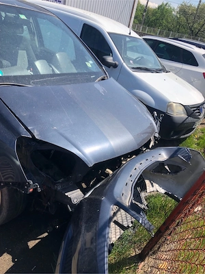 Dezmembrez opel zafira  - imagine 5