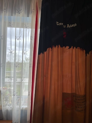 Dormitor complet pentru copiii cu Pirați - lustra si setul complet de draperii & perdele cadou - imagine 4
