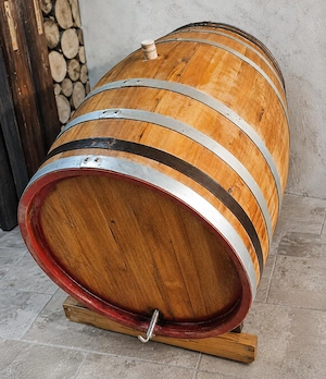 Butoi dud 300 l pentru palinca