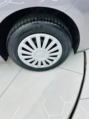 RENAULT SCENIC - imagine 9