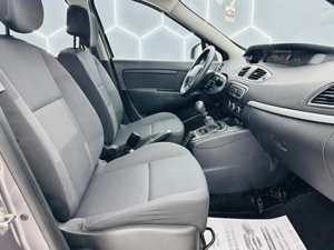 RENAULT SCENIC - imagine 17