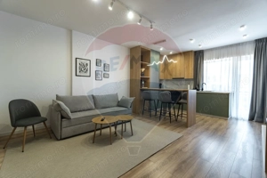 Apartament cu 2 camere  în zona Tractorul