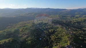 Teren generos de vânzare cu vedere spre Iezer in Bughea de Sus