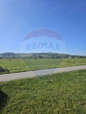 Teren intravilan de vânzare în Crăciunești – 1.780 mp