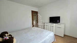 Apartament de vanzare cu 3 camere, decomandat,centrala proprie,Lipovei - imagine 8