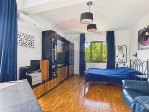 Proprietate unica, vila si 8000 mp pe malul lacului Snagov - imagine 18
