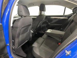 Skoda Superb - imagine 11