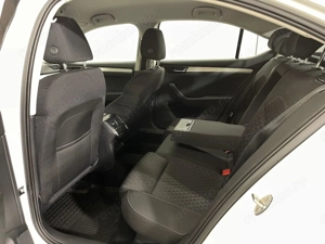 Skoda Superb - imagine 11