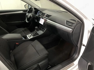 Skoda Superb - imagine 9