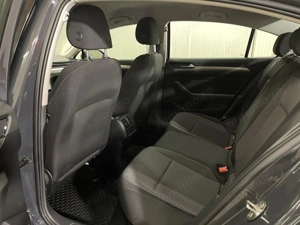 Volkswagen Passat - imagine 11