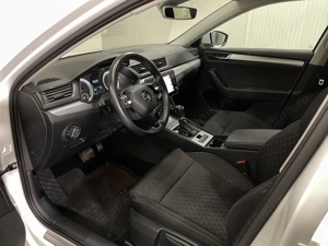 Skoda Superb - imagine 5