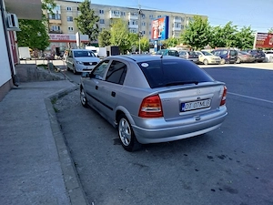 Opel Astra,,1.6,,Acte la zi  - imagine 6