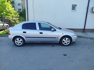 Opel Astra,,1.6,,Acte la zi 
