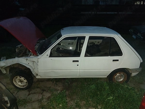 Peugeot 205  piese sau toata masina