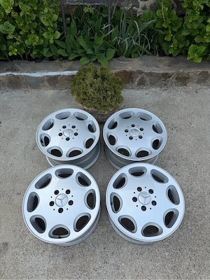 Jante RETRO Mercedes, R16, 8J, W124, R129, W201, in stare buna. Livrare cu verificare