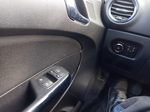 Opel Corsa D Facelift 2012 1.3CDTI - imagine 8