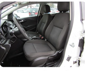 Opel Astra J 2011 - imagine 4