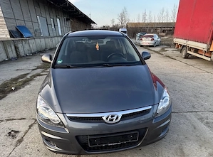 Hyundai i30 1.4 2010 - imagine 2