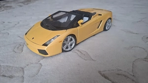 Vând macheta Lambo Gallardo 1 18 Burago
