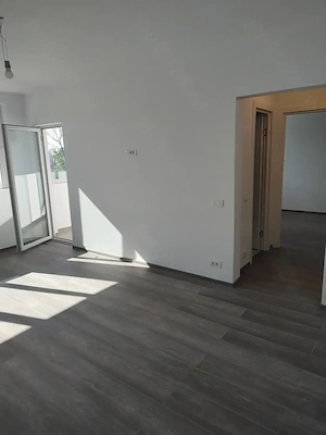 Apartament 2 camere, semidecomandat, renovat, piața Gorjului - imagine 9