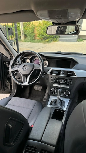 Mercedes Benz C220 CDI - imagine 5