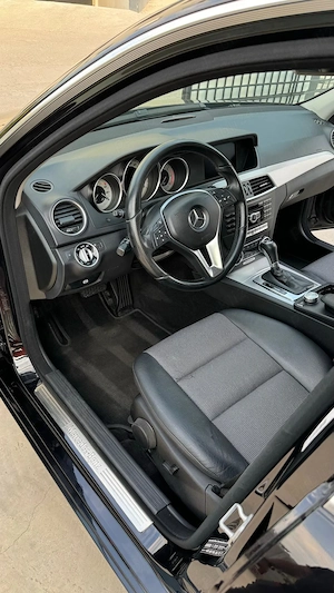 Mercedes Benz C220 CDI