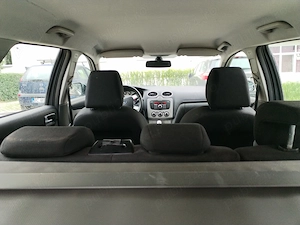 Proprietar vand Ford Focus 2 hatchback Combilimousine - imagine 2