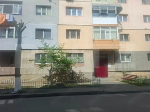 Apartament de vanzare, zona centrala Gaesti - imagine 16
