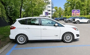 Ford C-max Plug-In Hibrid-30 km, Consum 4 %, Full options - imagine 3