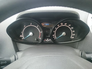 Ford transit courier  - imagine 2