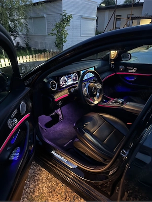 Mercedes E220d AMG - imagine 5