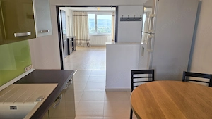 Vand apartament cu 3 camere decomandat, zona Dorobanti, suprafata utila 74 mp + 2 balcoane, 2 bai,  - imagine 4