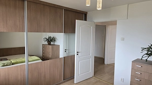 Vand apartament cu 3 camere decomandat, zona Dorobanti, suprafata utila 74 mp + 2 balcoane, 2 bai,  - imagine 10