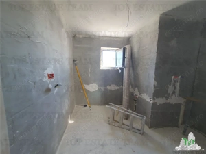 Duplex 8 camere cu doua intrari separate curte comuna Navodari - imagine 9