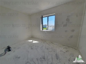 Duplex 8 camere cu doua intrari separate curte comuna Navodari - imagine 8