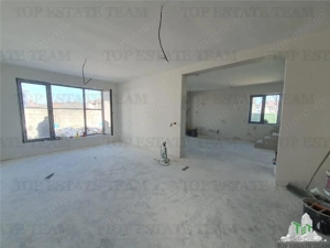 Duplex 8 camere cu doua intrari separate curte comuna Navodari - imagine 16