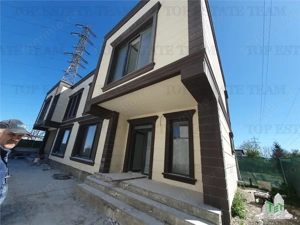 Duplex 8 camere cu doua intrari separate curte comuna Navodari - imagine 13