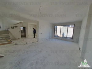 Duplex 8 camere cu doua intrari separate curte comuna Navodari - imagine 12