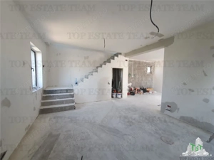 Duplex 8 camere cu doua intrari separate curte comuna Navodari - imagine 14