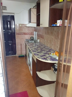 Vând camera de cămin sau închiriez camera de cămin transformata în garsoniera cu 2 camere - imagine 3